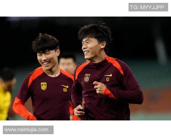 成都足球队战术变革引发热议球迷期待新风貌与未来表现