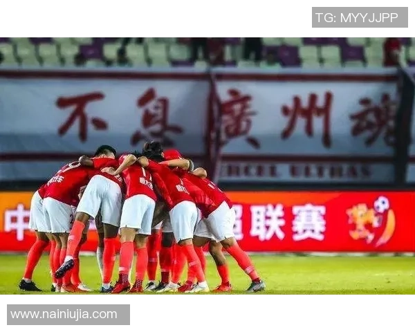 排球盛宴:深入解析上海排球队的默契与团队精神 排球盛宴:深入解析上海排球队的默契与团队精神