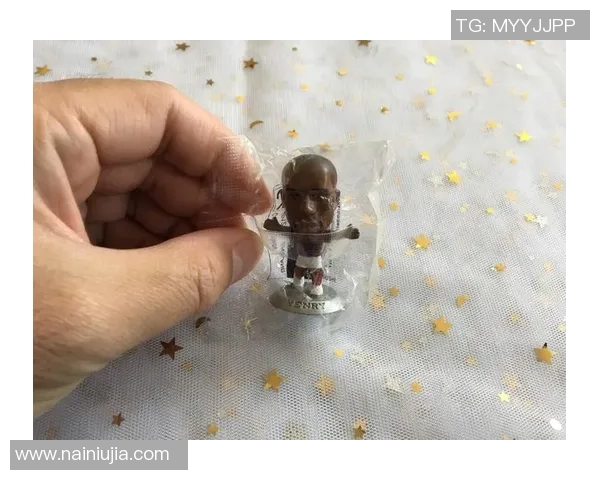 探索足球明星亨利系列球鞋的魅力与创新设计带来的运动体验