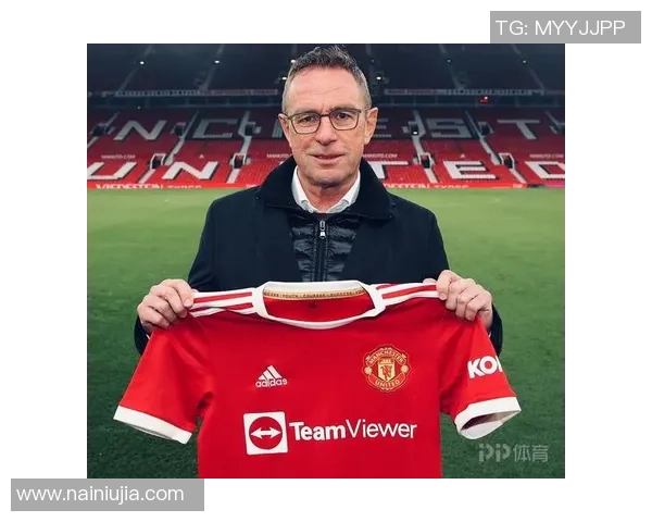 曼联足球明星中谁是最帅的他在场上场下的魅力与风采解析 曼联足球明星中谁是最帅的他在场上场下的魅力与风采解析