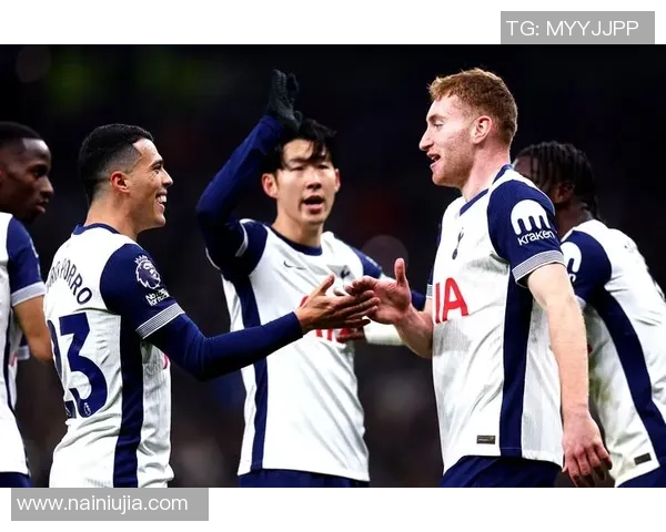 月薪七亿欧元的足球明星背后隐藏的财富与荣耀故事