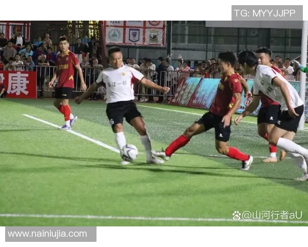 村超足球明星比赛点燃乡村热情展现草根足球魅力与团结精神 村超足球明星比赛点燃乡村热情展现草根足球魅力与团结精神